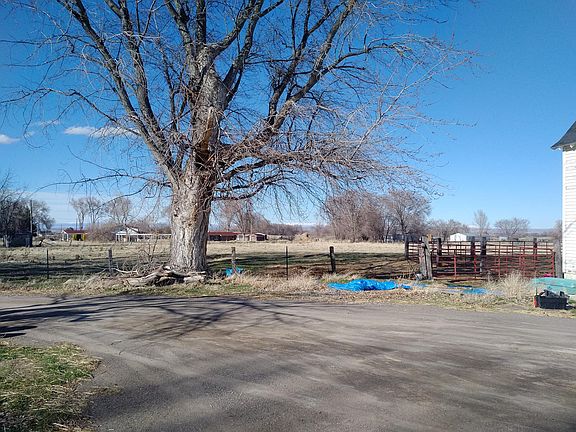 2 ACRE IRRIGATED HORSE/CATTLE  PASTURE,  SHARED BARN,  CORRA