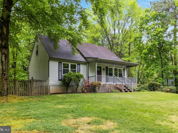 4390 Lancaster Dr, Saint Leonard, MD 20685