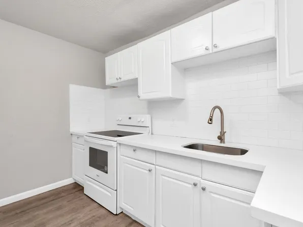 3655 Seabrook St, Houston, TX