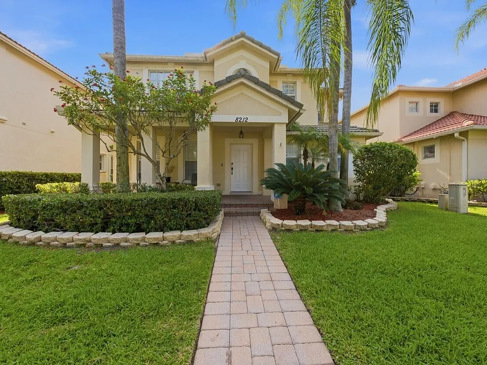 8212 Calterra Dr