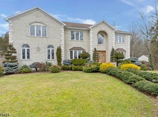 662 Foothill Rd, Bridgewater, NJ 08807