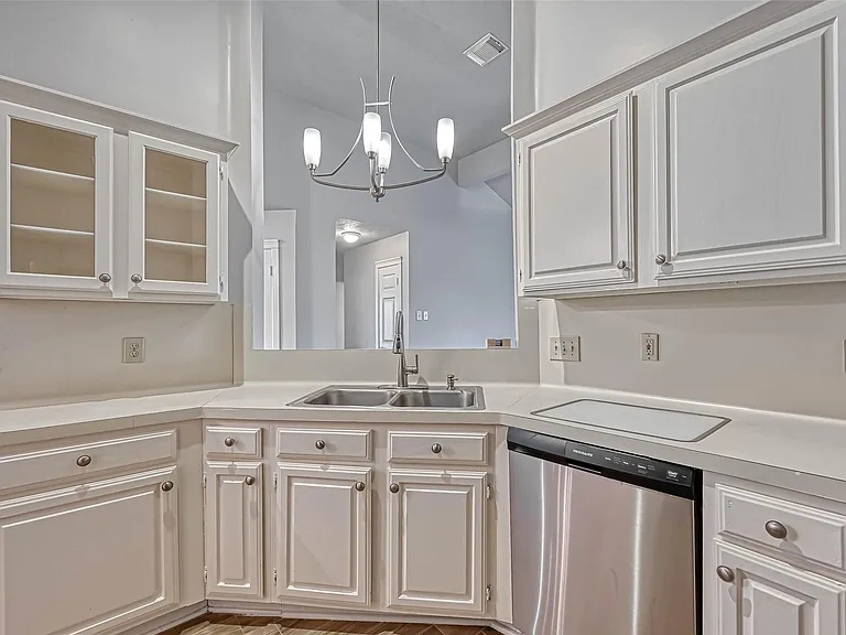 2235 Sentinal Oaks St — Photo 12