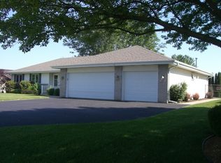 7086 Moss Canyon Rd, Cherry Valley, IL 61016