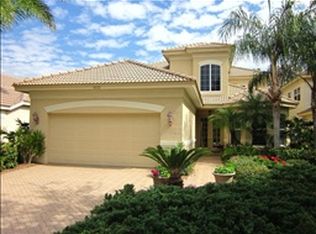 9222 Troon Lakes Dr, Naples, FL 34109