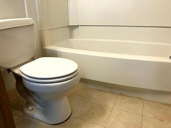 5th image of 2415 4th Ave N APT 3