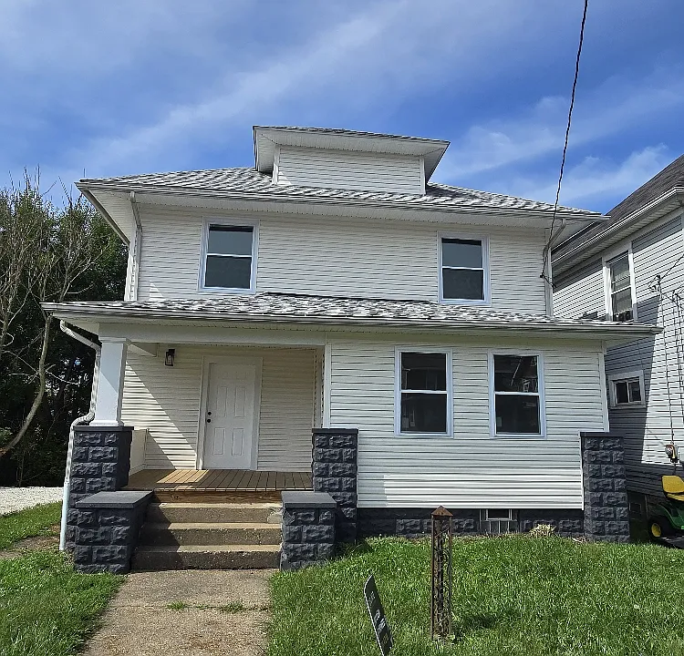 1225 Erie St S #1