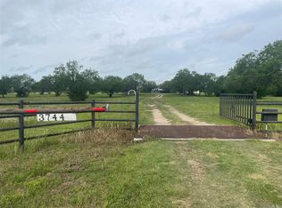 3744 Irby Rd, Goliad, TX 77963