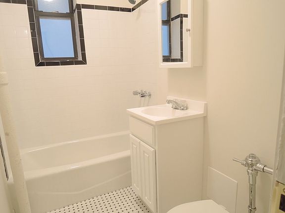 4th image of 26-80 30th St #1D