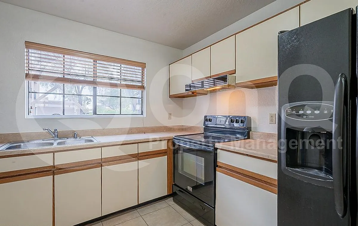 3 bed, 2.0 bath, 1234 sqft, $1,599 — Photo 3