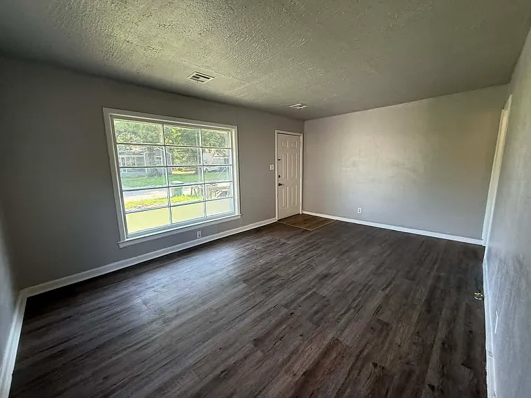 2025 Monta Ave — Photo 2