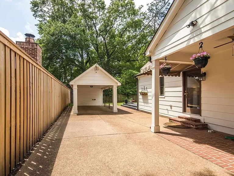 3731 Oakley Ave — Photo 22