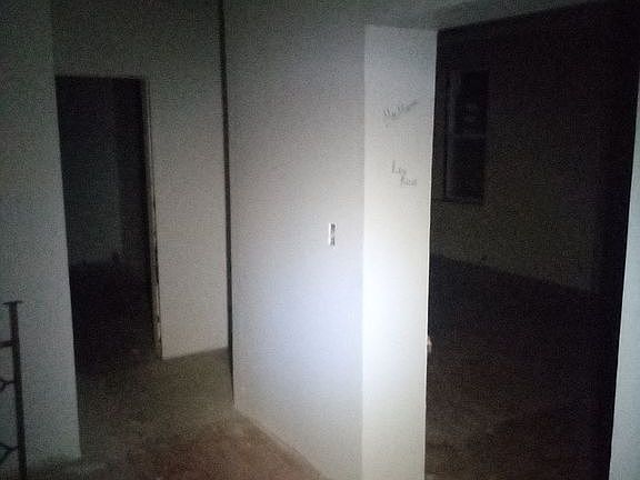 2nd image of 1916 Benton St