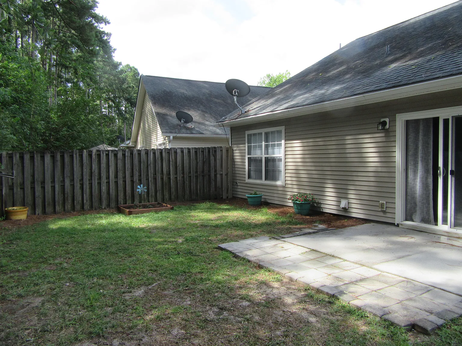 3 bed, 3.0 bath, 1650 sqft, $2,350 — Photo 3