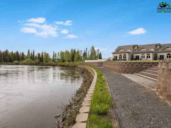 2835 Chief William Dr, Fairbanks, AK 99709