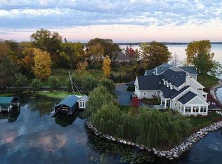 1105 Ferndale Rd W, Wayzata, MN 55391