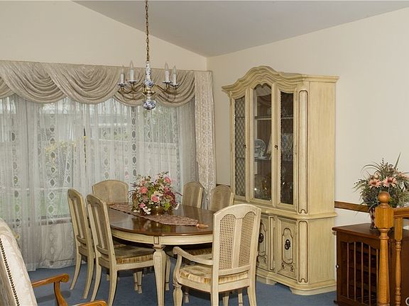 5th image of 23936 Avenida Crescenta