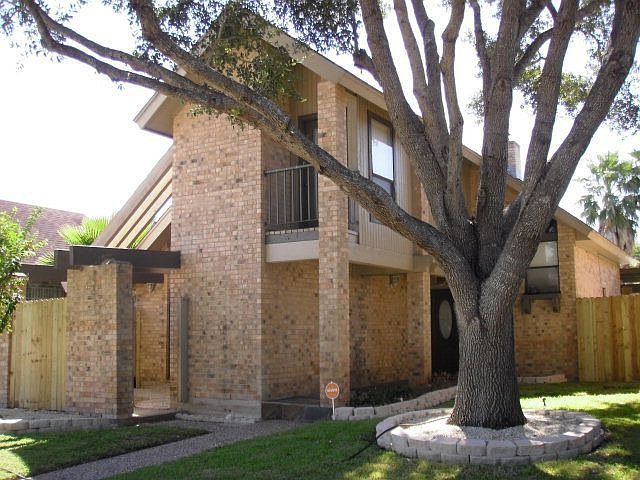 1st image of 105 Stonewood Pl