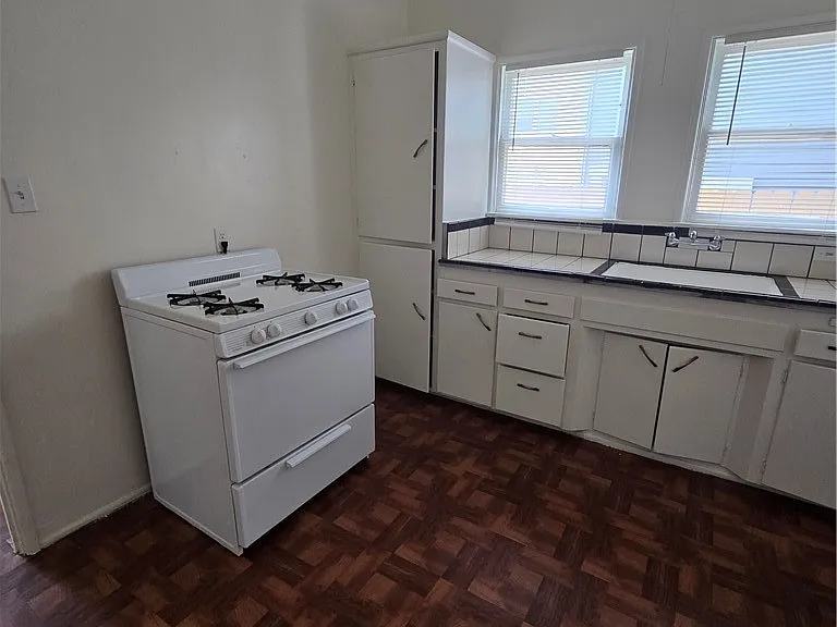 209 S Birch St #B — Photo 9