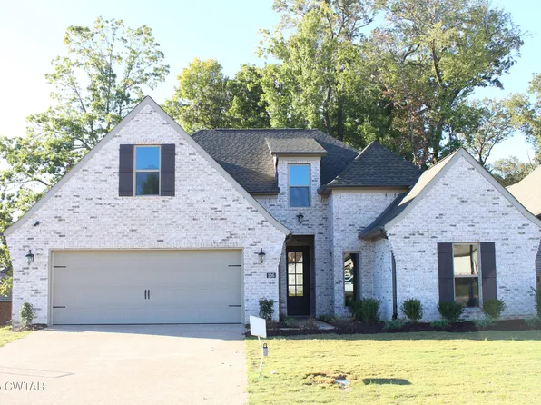 106 Emerald Breeze Dr, Jackson, TN 38305