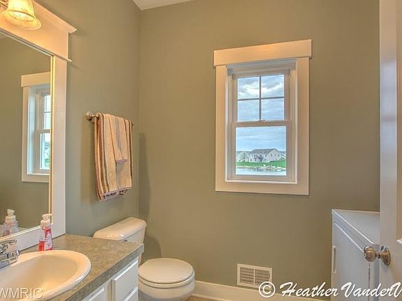 5th image of 3902 Bantam Dr