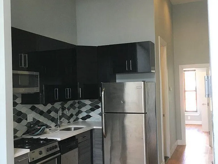 306 Evergreen Ave #3R — Photo 3