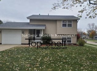 703 11th Ave NW, Altoona, IA 50009
