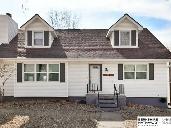 11655 Hartman Ave, Omaha, NE 68164