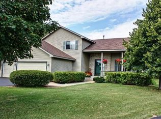 21051 Honeycomb Ct, Lakeville, MN 55044