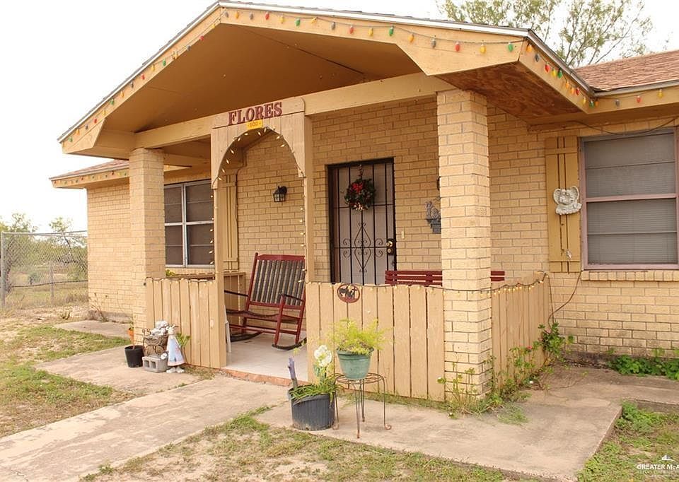 1st image of 800 Garza Ave