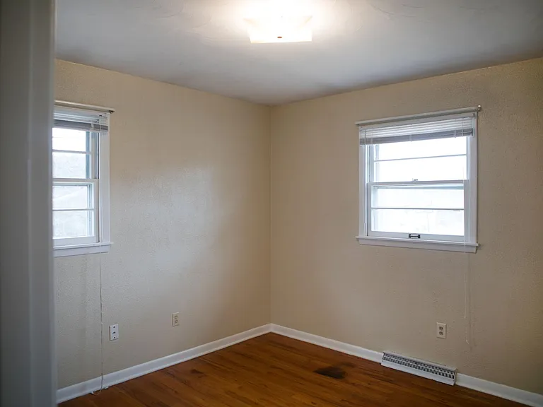 707 Sondra Ave — Photo 14