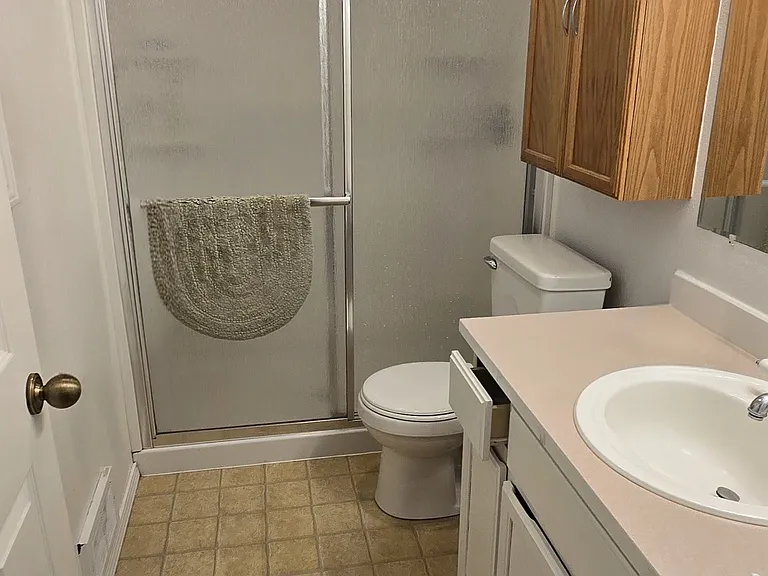530 NW Carolyn Ln — Photo 19