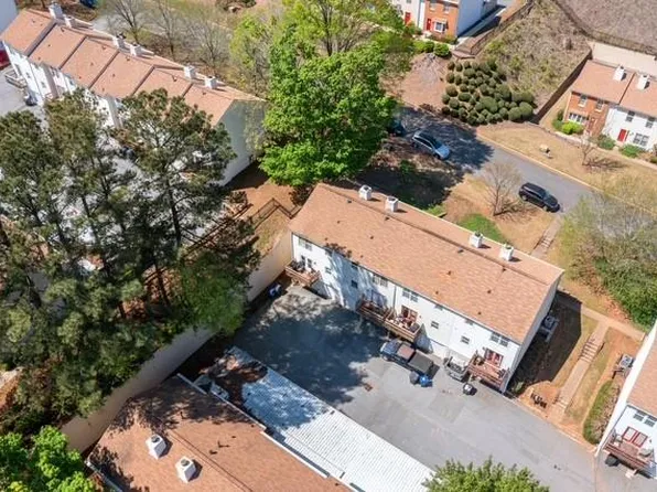 200 High Creek Dr, Roswell, GA 30076