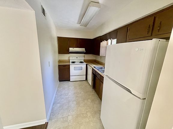 3rd image of 3173 Dove Ct #A