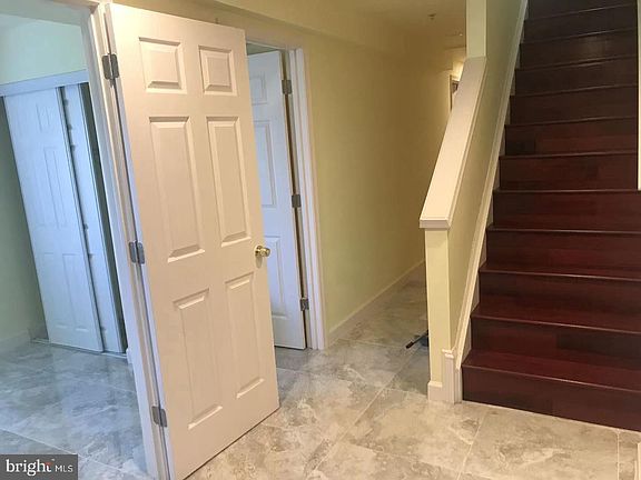 5th image of 18621 Woodgate Pl