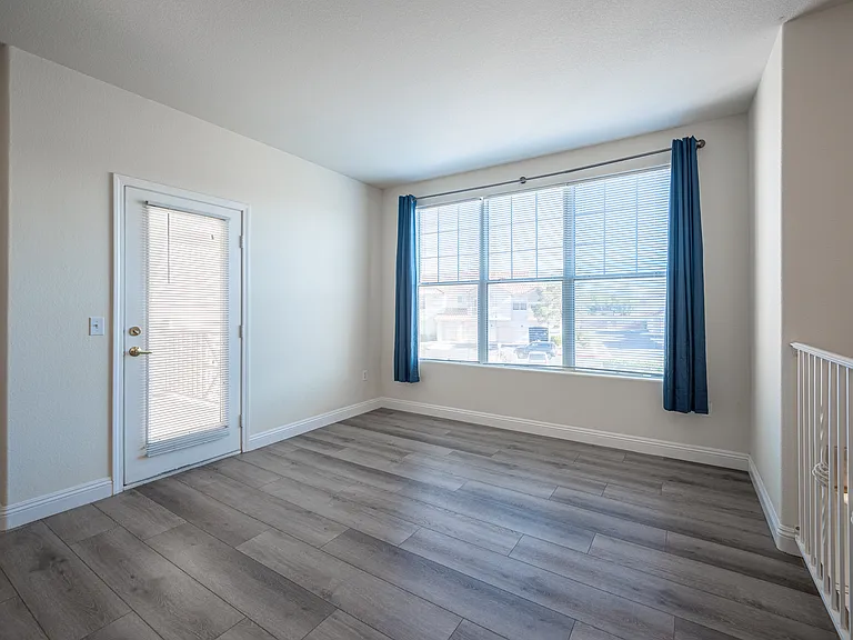 8555 W Russell Rd #2062-1 — Photo 28