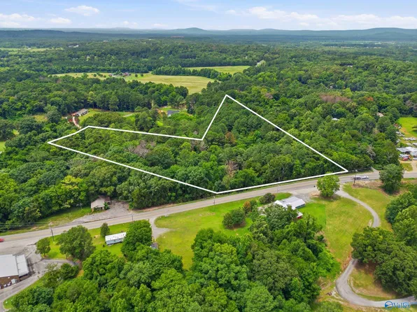 Hough Rd, Laceys Spring, AL 35754