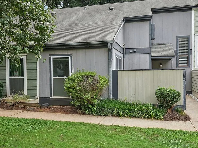 897 Patterns Dr SW — Photo 2