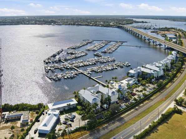 975 NW Flagler Ave APT 307, Stuart, FL 34994