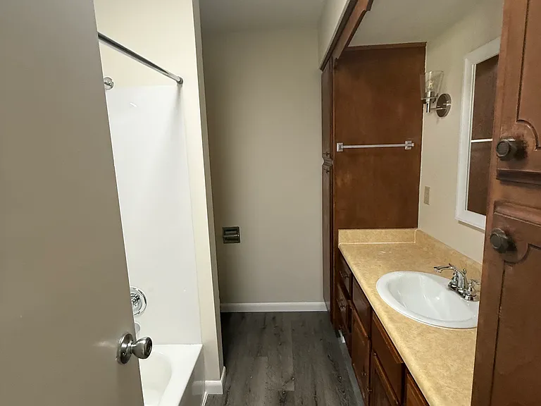 3309 S Hampton Dr — Photo 7