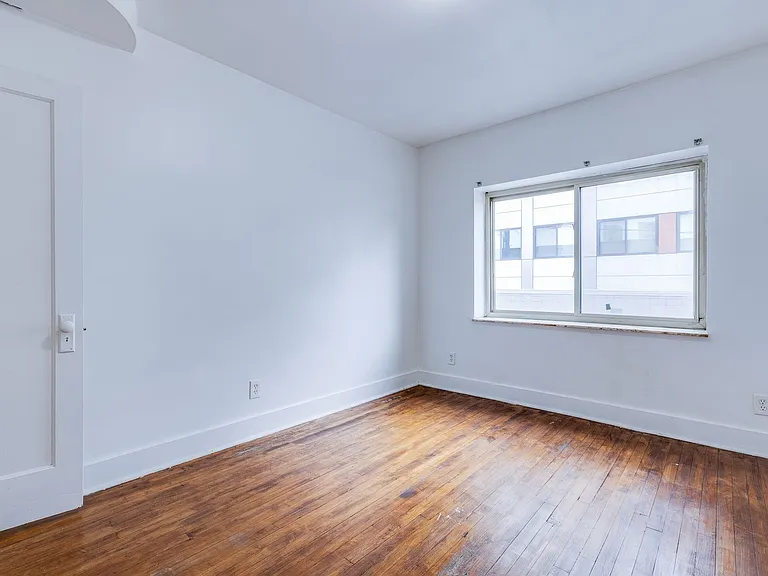 09 - 757 E Warrington — Photo 13
