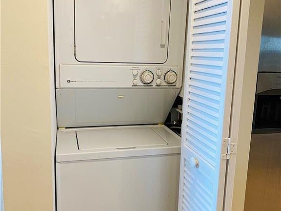 5th image of 4265 Bay Beach Ln APT 823