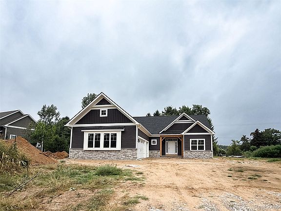 2nd image of 2735 Pine Shadow Ct