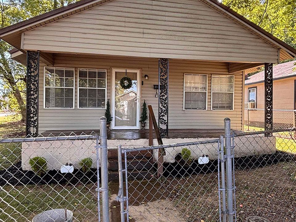 1st image of 205 White St