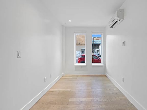 4th image of 236 Boerum St #1A