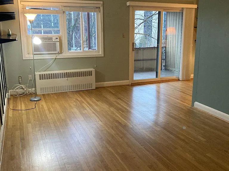 1565 N Colonial Ter #303 — Photo 3