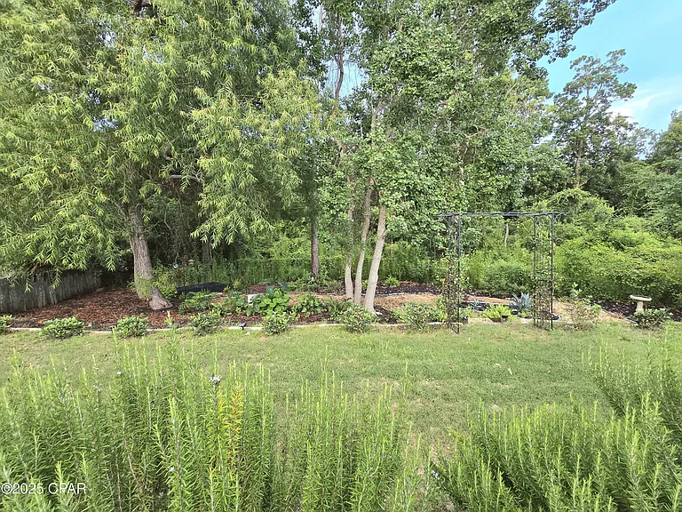 603 Diamonte Cir — Photo 21