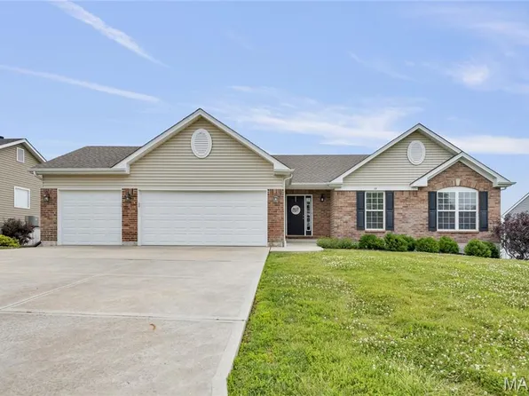 59 Stone Bridge Dr, Moscow Mills, MO 63362
