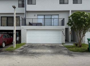Suncrest Townhouse Condo, Miami, FL 33193