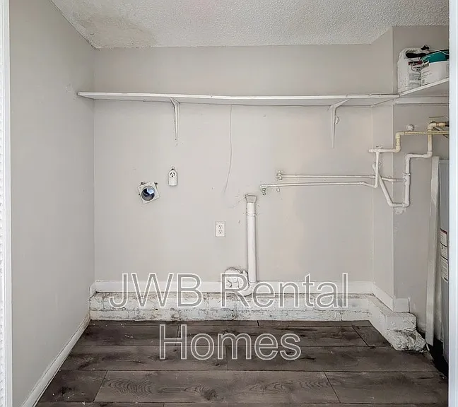 6221 Terry Parker Dr N — Photo 12