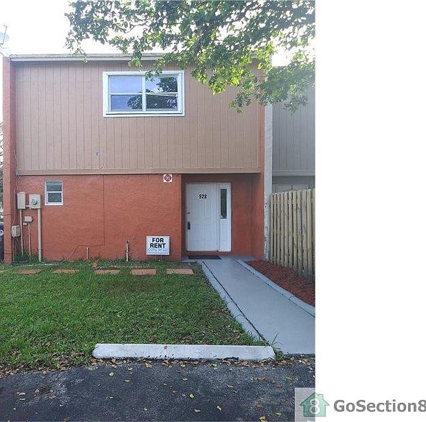 1st image of 928 SW 74th Ave
